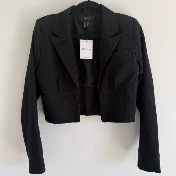 Forever 21 Black Cropped Blazer Women’s Small, Structured Hook Front NWT - Picture 4 of 6